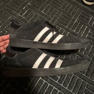 Adidas Sneakers Mens 9.5